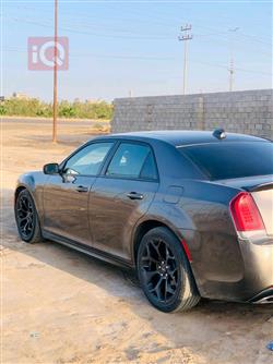 کرایسلەر 300